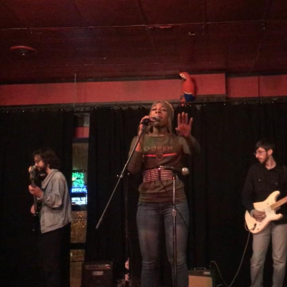 Meet your Posher, Tres